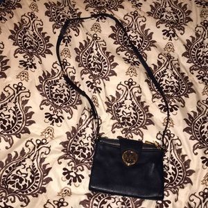 Michael kors cross body bag really cute and chic